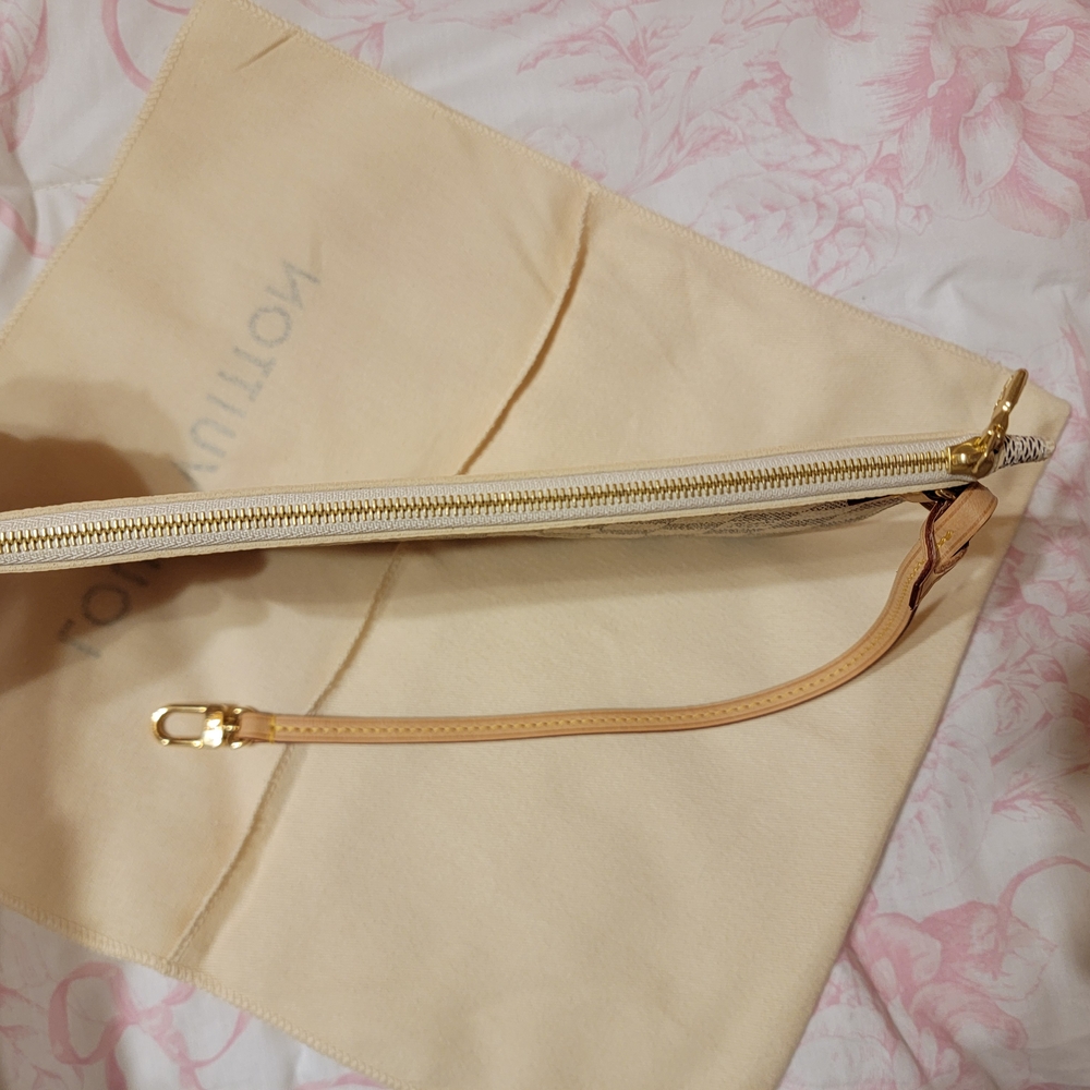 Authentic Louis Vuitton NF Pouch In Damier Azur - Picture 4 of 9